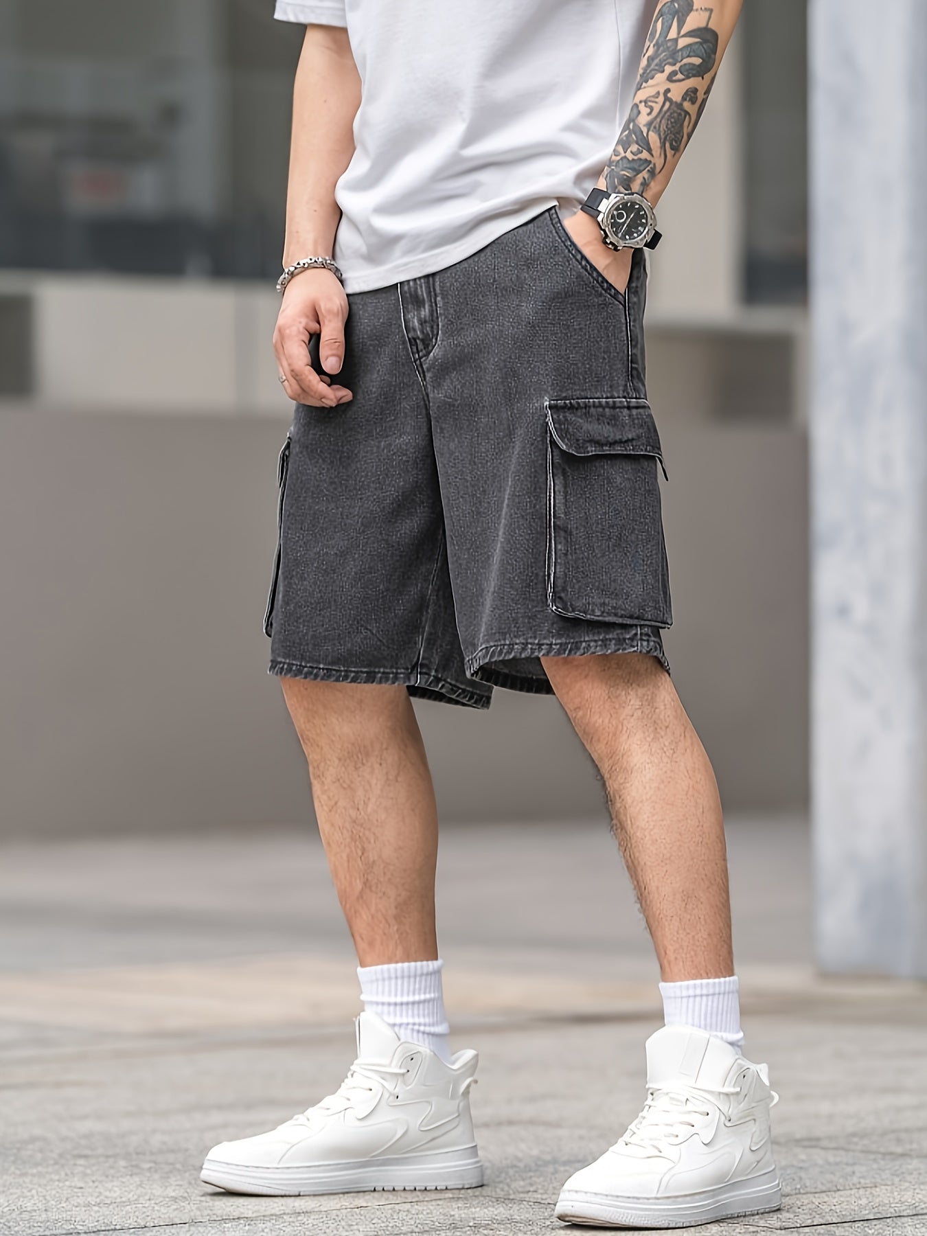 Thijs | Knee-Length Denim Shorts Featuring Pockets