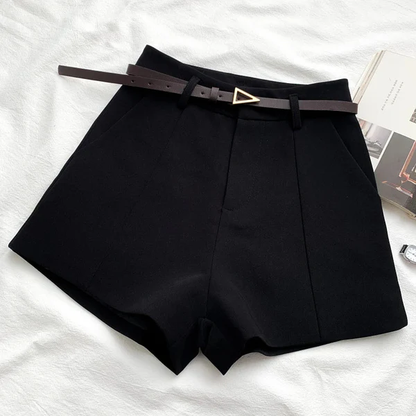 Fleur – Chic Belted Shorts