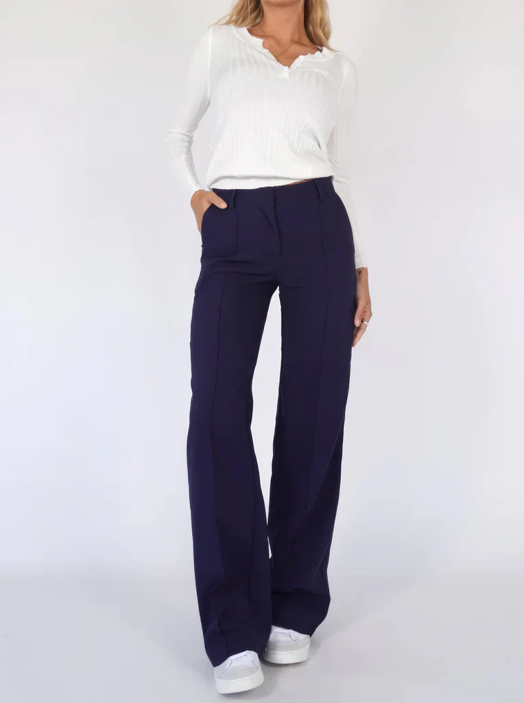 High-Waisted Flared Stretch Trousers for Women with Seam Detail