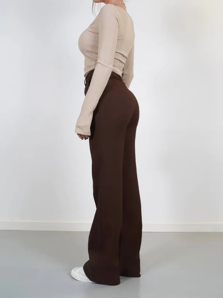 High-Waisted Flared Stretch Trousers for Women with Seam Detail